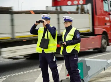 Ciężarówki na S61 pod lupą. Policjanci ujawnili 51 wykroczeń